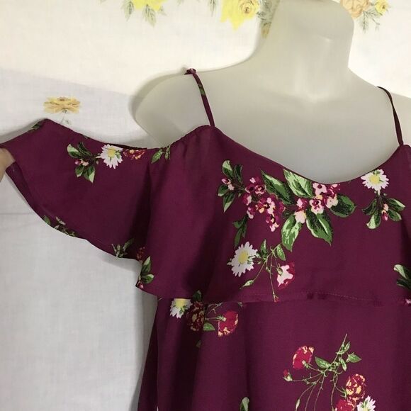 Cold shoulder floral dress almost famous medium - Picture 3 of 4